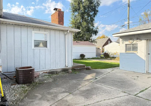 Photo 3 of Single family home for sale at 15254 Colson St, Dearborn, MI 48126 | MLS# 20261087714 | Listing updated on 2026-10-30