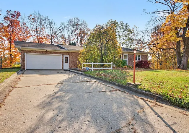 Single family home for sale at 975 Belton Ave, Battle Creek, MI 49014 | MLS# 64026057604