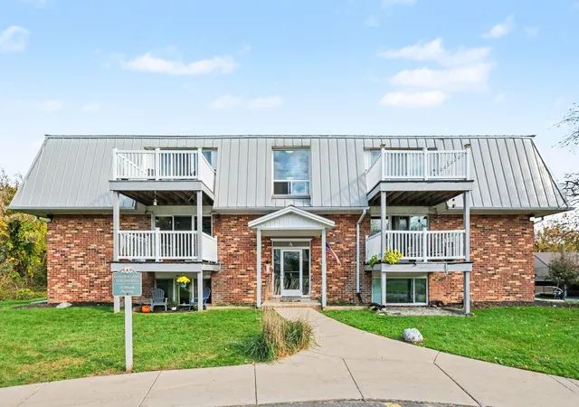 Condo for sale at 6710 Cascade Rd SE #1, Grand Rapids, MI 49546 | MLS# 69026057611