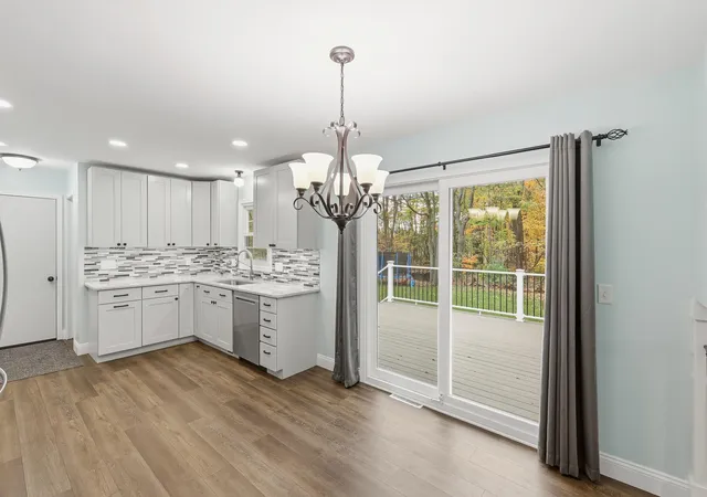 Photo 4 of Single family home for sale at 8007 Emberly Dr, Jenison, MI 49428 | MLS# 65026057620 | Listing updated on 2026-10-30