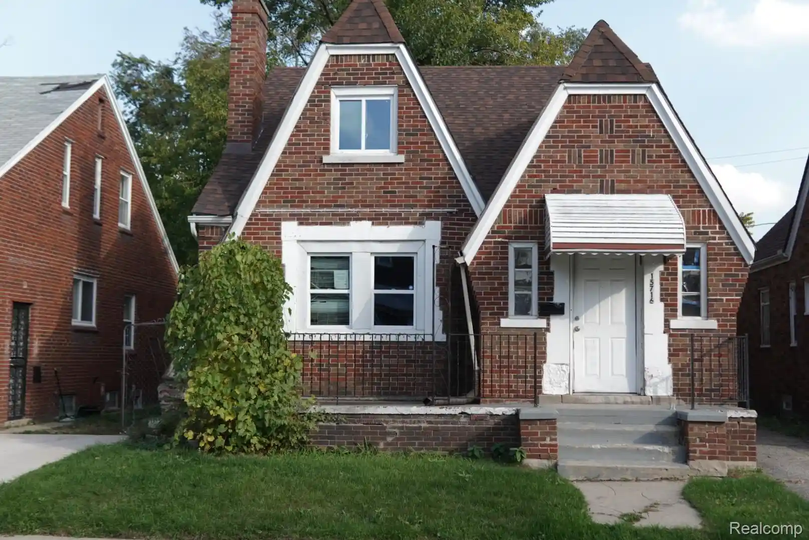 Photo 1 of Single family home for sale at 15716 Manor St, Detroit, MI 48238 | MLS# 20261087774 | Listing updated on 2026-10-31