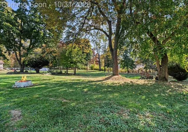 Photo 2 of Single family home for sale at 1344 Beverly Blvd, Walled Lake, MI 48390 | MLS# 20261087777 | Listing updated on 2026-10-31