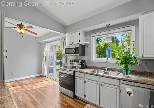 Photo 4 of Single family home for sale at 1344 Beverly Blvd, Walled Lake, MI 48390 | MLS# 20261087777 | Listing updated on 2026-10-31