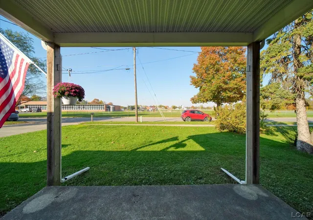Photo 4 of Single family home for sale at 550 E Locust St, Morenci, MI 49256 | MLS# 56050226342 | Listing updated on 2026-10-30