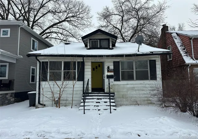 Photo 1 of Single family home for sale at 293 Fielding St, Ferndale, MI 48220 | MLS# 20261087780 | Listing updated on 2026-10-30
