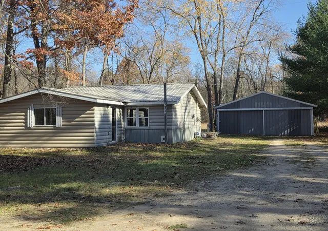 Photo 1 of Single family home for sale at 3914 N Chief Pontiac Trl, Branch, MI 49402 | MLS# 72026057642 | Listing updated on 2026-10-30