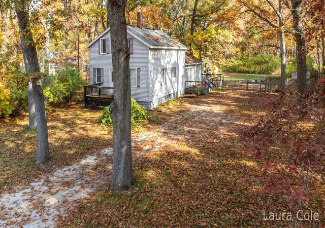 Photo 2 of Single family home for sale at 88 N Dangl Rd, Muskegon, MI 49442 | MLS# 65026057665 | Listing updated on 2026-10-30
