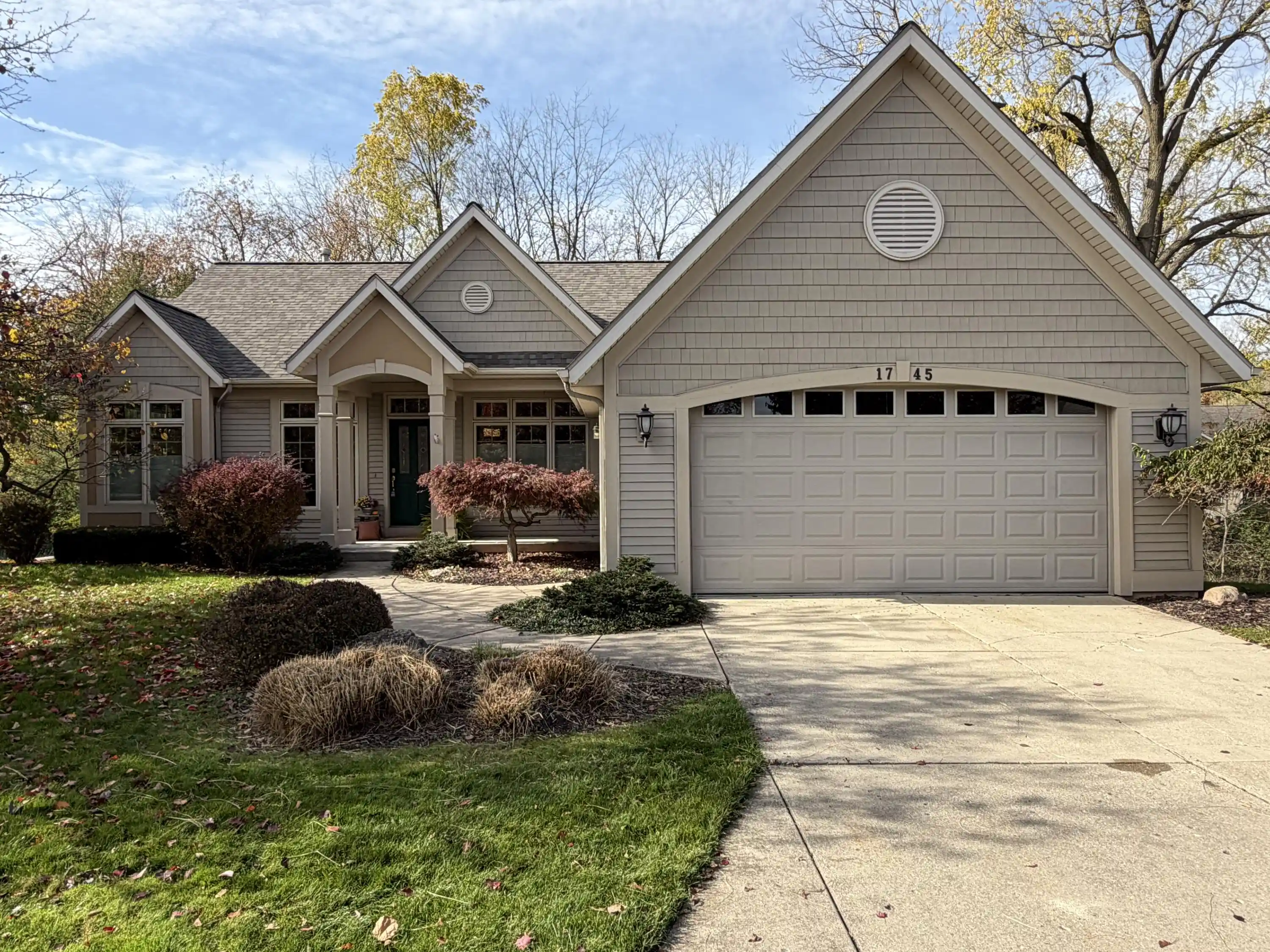 Condo for sale at 1745 Oakleigh Woods Dr NW, GrandRapidsCity_Kent, MI 49504 | MLS# 71026057688