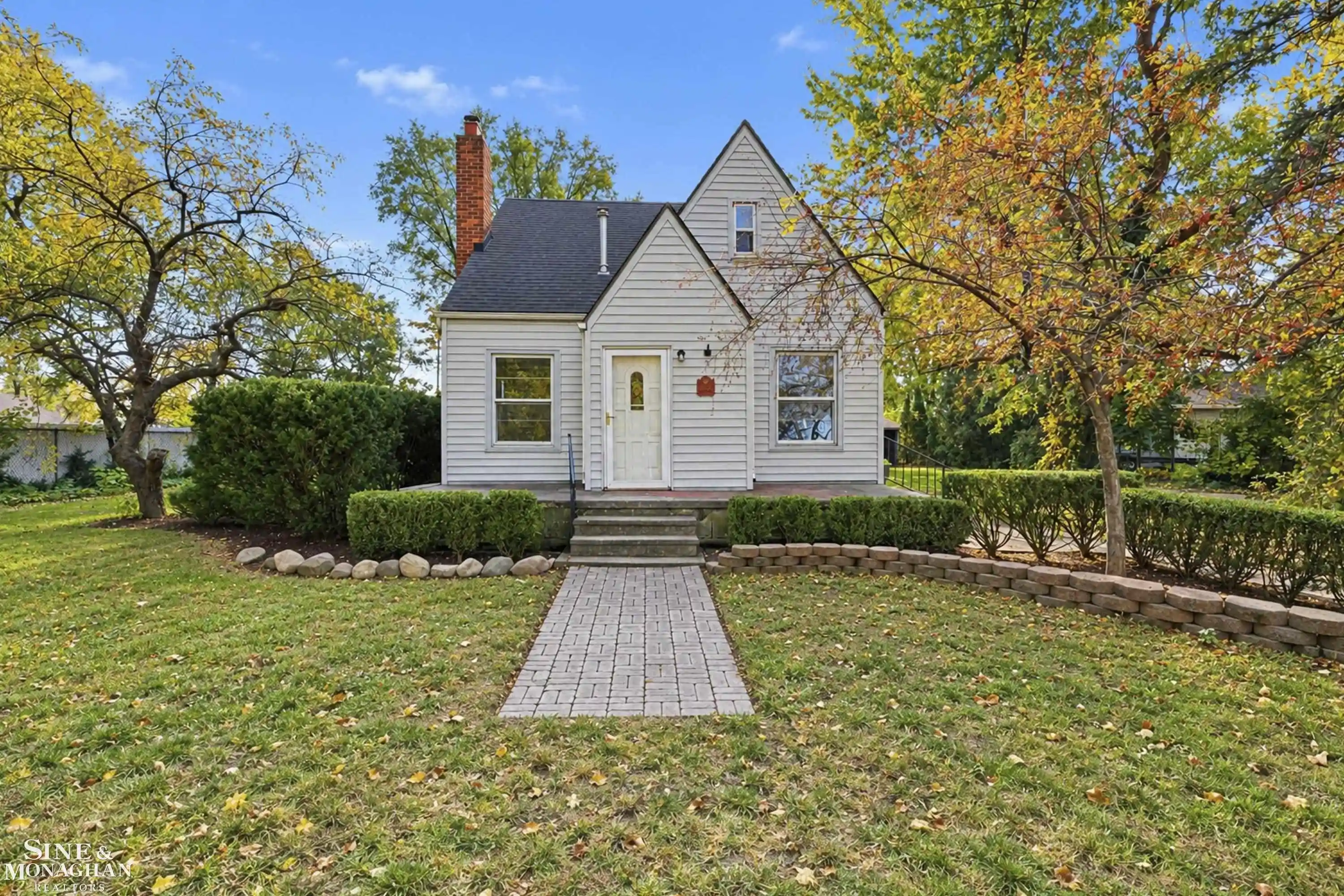 Photo 1 of Single family home for sale at 15850 Martin Rd, Roseville, MI 48066 | MLS# 58050226382 | Listing updated on 2026-10-30