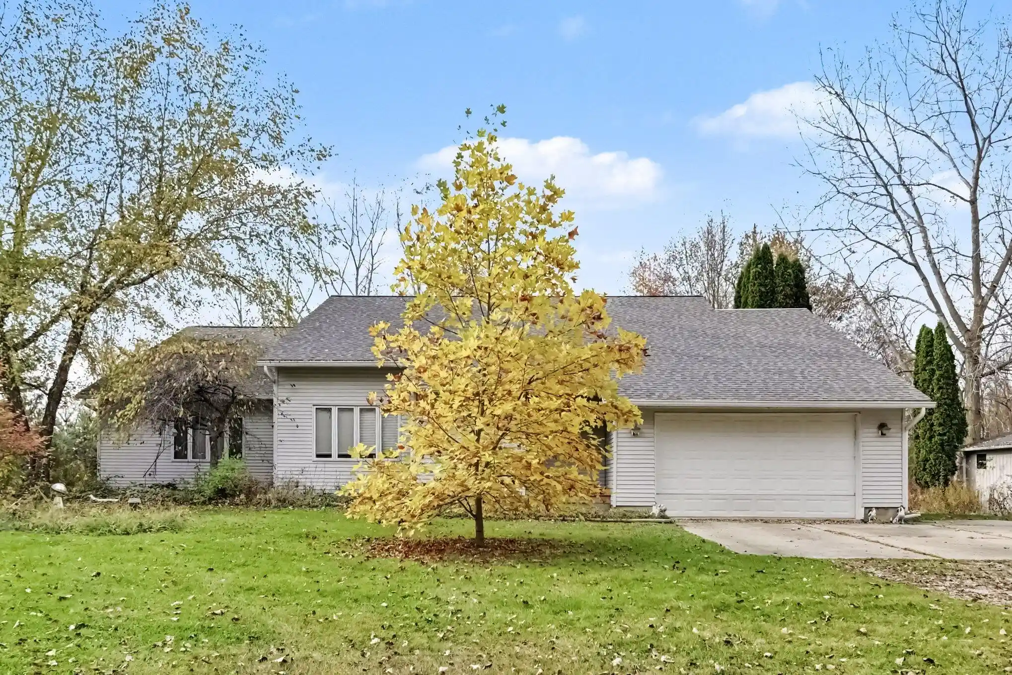 Photo 1 of Single family home for sale at 935 Thayer Rd, Ortonville Village Oakland, MI 48462 | MLS# 81026057793 | Listing updated on 2026-10-30