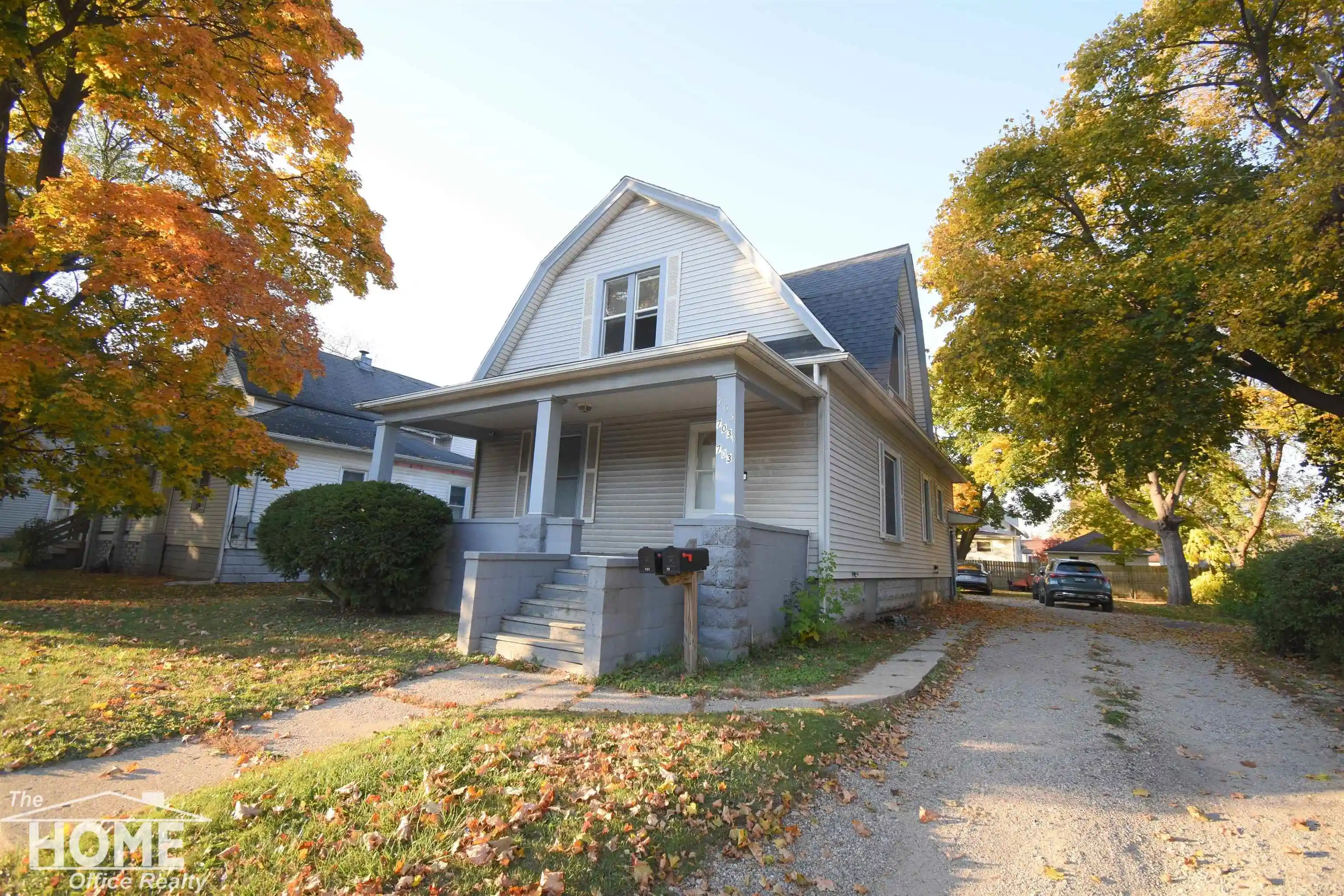 Photo 1 of Single family home for sale at 703 E Main St, Owosso City Shiawassee, MI 48867 | MLS# 5050226418 | Listing updated on 2026-10-30