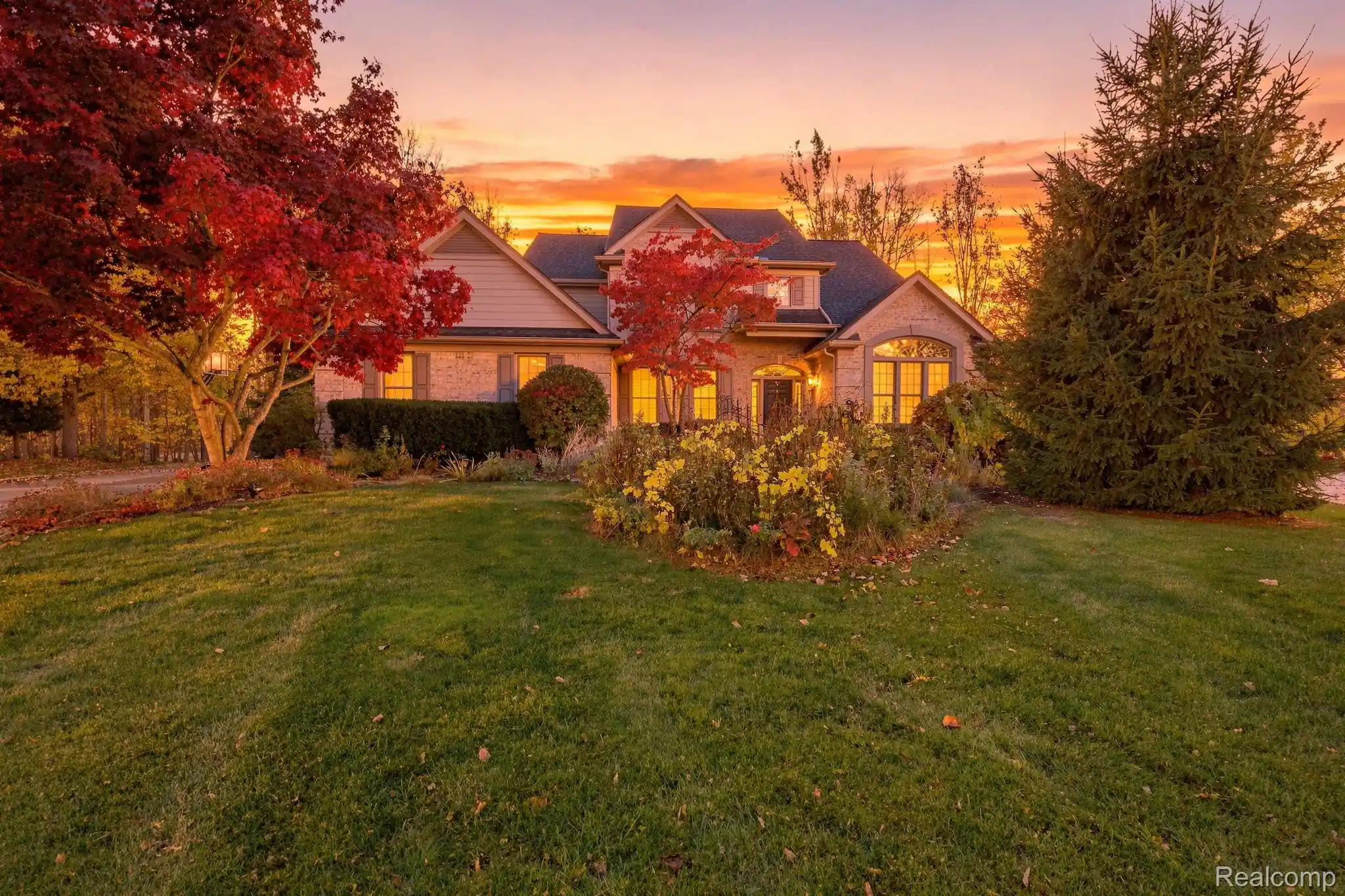 Photo 1 of Single family home for sale at 3359 Rosemont Ct, Oakland Charter Township Oakland, MI 48306 | MLS# 20261088075 | Listing updated on 2026-10-30