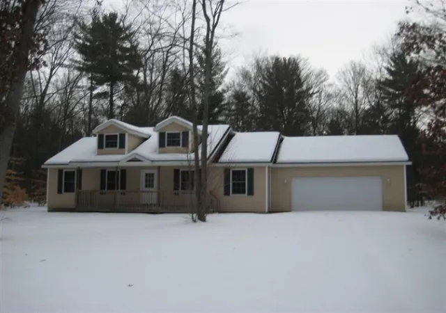 1st image of 9642 Hummingbird Ct, Howard City, MI 49329 | MLS# 65014002587