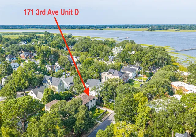 Photo 4 of Townhouse for sale at 171 3rd Avenue #D, Charleston, SC 29403 | MLS# 26023306 | Listing updated on 2026-09-18