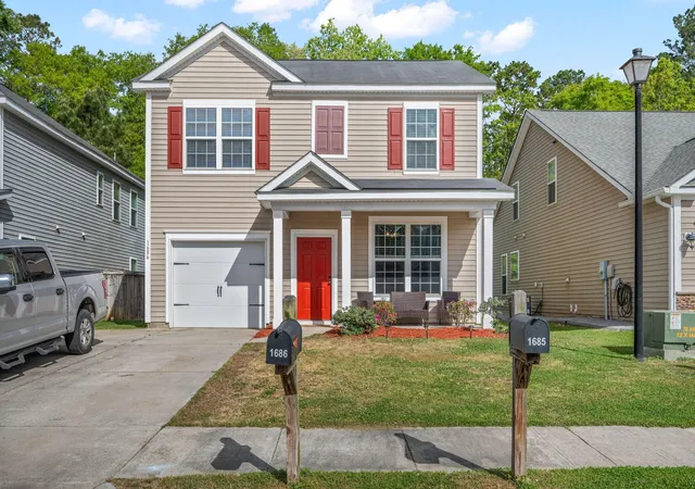 Homes for sale in Summerville, SC | 1686 Eider Down Dr, Summerville, SC 29483 | MLS# 26009504
