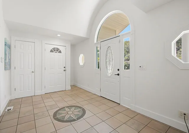 Photo 3 of Single family home for sale at 1410 N Edgewater Dr, Charleston, SC 29407 | MLS# 26023361 | Listing updated on 2026-09-08