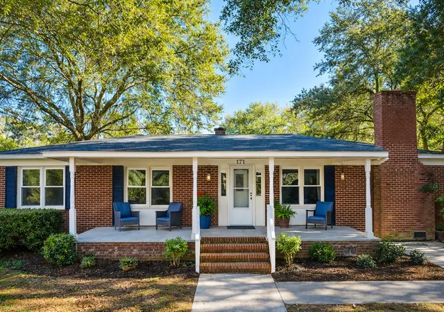 1st image of 171 Parkwood Cir, Walterboro, SC 29488 | MLS# 26002203