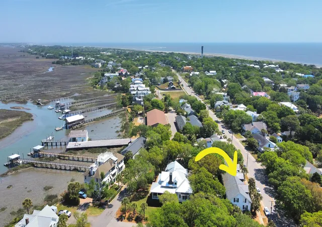 3rd image of 1504 Middle St #Apt B, Sullivans Island, SC 29482 | MLS# 26011265