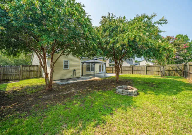Photo 2 of Single family home for sale at 5056 Carrington Ct, Summerville, SC 29485 | MLS# 26021564 | Listing updated on 2026-09-18