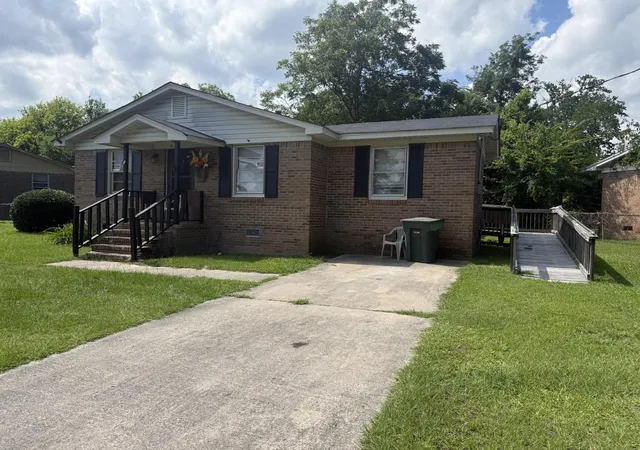 Homes for sale in Orangeburg, SC | 957 Chester St, Orangeburg, SC 29118 | MLS# 26019385