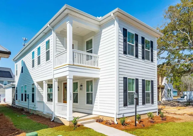 Photo 2 of Single family home for sale at 202 Cantona Dr, Summerville, SC 29483 | MLS# 26023151 | Listing updated on 2026-09-03
