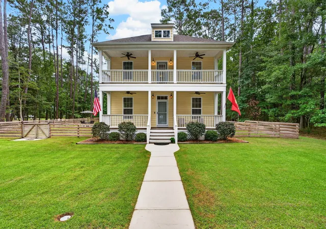 Homes for sale in Ravenel, SC | 6530 Pepper Grass Trl, Ravenel, SC 29470 | MLS# 26018886
