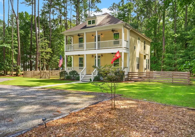 Homes for sale in Ravenel, SC | 6530 Pepper Grass Trl, Ravenel, SC 29470 | MLS# 26018886