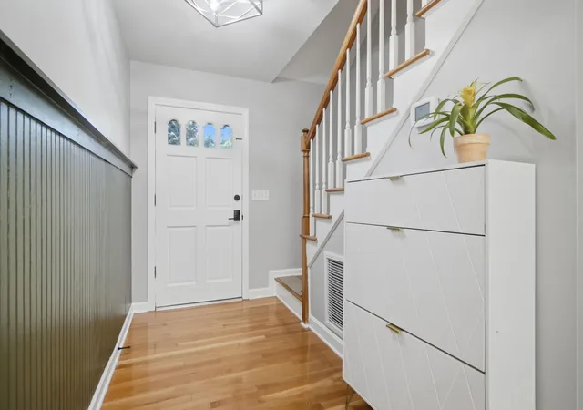 Photo 4 of Single family home for sale at 740 Shamrock Ln, Charleston, SC 29412 | MLS# 26022021 | Listing updated on 2026-09-14
