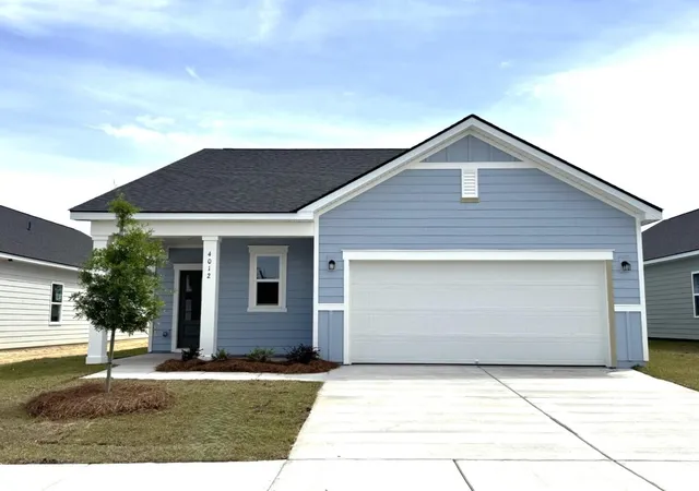 Homes for sale in Ravenel, SC | 5152 Blackberry Ln, Ravenel, SC 29470 | MLS# 26018667