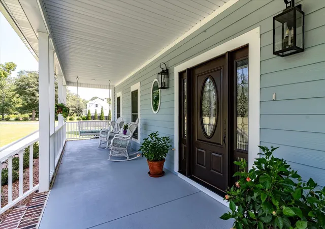 Photo 4 of Single family home for sale at 6876 Hyde Farm Rd, Ravenel, SC 29470 | MLS# 26022443 | Listing updated on 2026-09-09