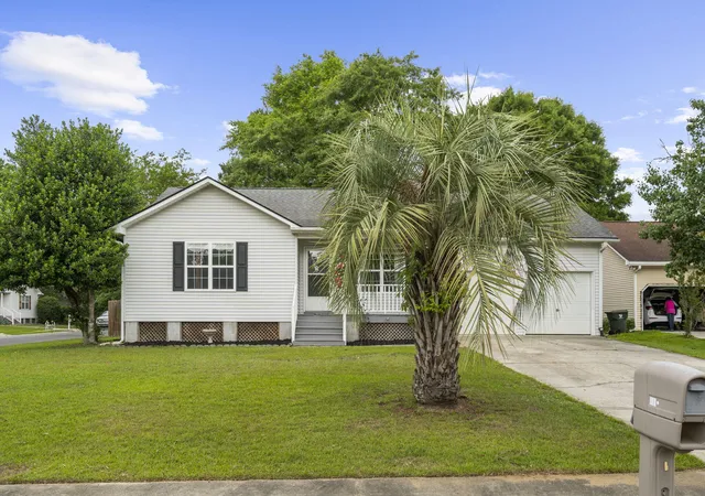 Homes for sale in Summerville, SC | 100 Caboose Ct, Summerville, SC 29486 | MLS# 26014067
