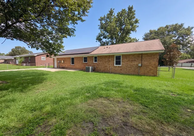 Photo 4 of Sale Pending at 1110 Stuart Dr, Moncks Corner, SC 29461 | MLS# 26021699 | Listing updated on 2026-10-03