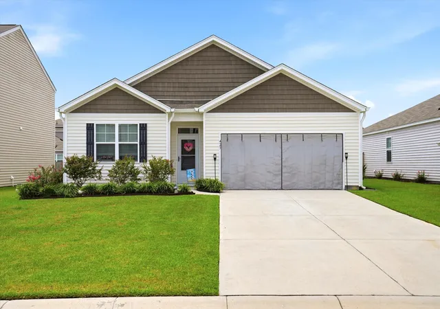Photo 1 of Single family home for sale at 423 Lake Ridge Blvd, Summerville, SC 29486 | MLS# 26022415 | Listing updated on 2026-08-12