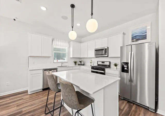 Photo 3 of Single family home for sale at 829 Meadowbrook Ln, Summerville, SC 29486 | MLS# 26021066 | Listing updated on 2026-09-15