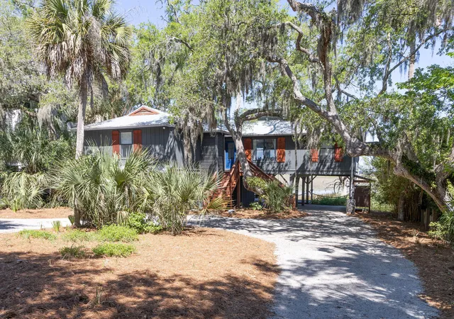 Photo 3 of Single family home for sale at 1205 Jungle Rd, Edisto Island, SC 29438 | MLS# 26012951 | Listing updated on 2026-05-13