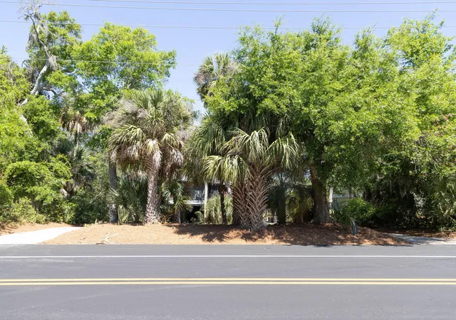 Photo 5 of Single family home for sale at 1205 Jungle Rd, Edisto Island, SC 29438 | MLS# 26012951 | Listing updated on 2026-05-13