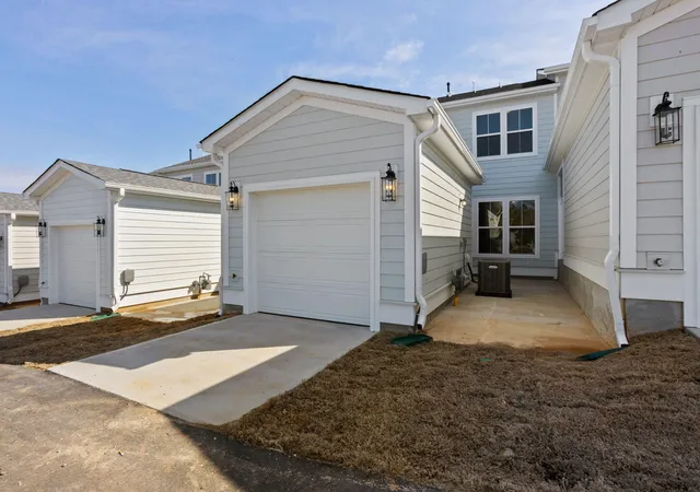 Photo 3 of Townhouse for sale at 226 Lake Greenwood Blvd, Greenwood, SC 29649 | MLS# 26018678 | Listing updated on 2026-08-04