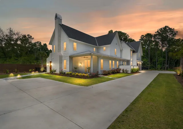 Photo 1 of Single family home for sale at 2147 River Rd, Johns Island, SC 29455 | MLS# 26018030 | Listing updated on 2026-08-04