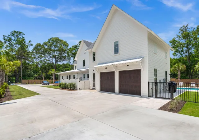 Photo 3 of Single family home for sale at 2147 River Rd, Johns Island, SC 29455 | MLS# 26018030 | Listing updated on 2026-08-04