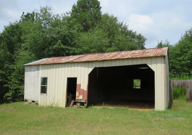 Photo 3 of Sale Pending at 173 Bird Dog Rd, Swansea, SC 29160 | MLS# 26022640 | Listing updated on 2026-09-22