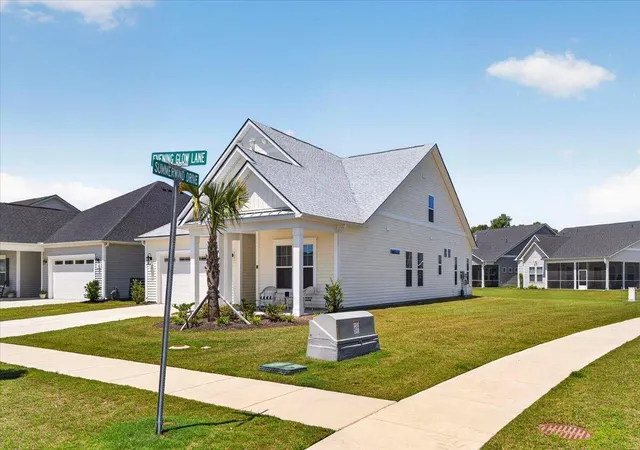 Photo 3 of Single family home for sale at 455 Evening Glow Ln, Summerville, SC 29486 | MLS# 26023652 | Listing updated on 2026-09-21