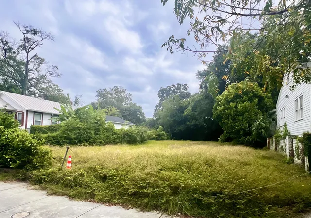 Photo 1 of Land for sale at 75 Race St, Charleston, SC 29403 | MLS# 25024853 | Listing updated on 2025-09-14