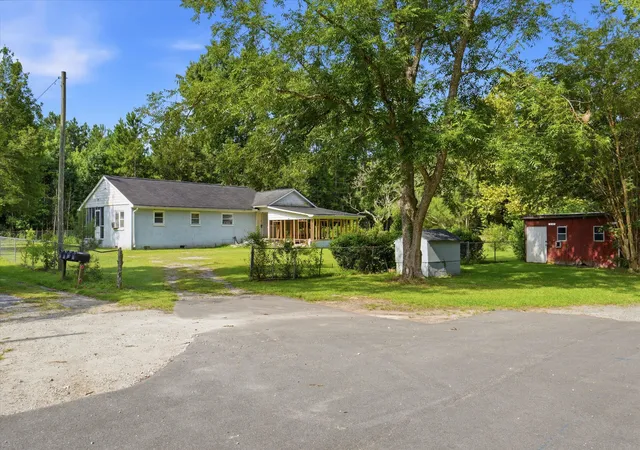 1st image of 1129 Felix Ln, Summerville, SC 29483 | MLS# 26022102
