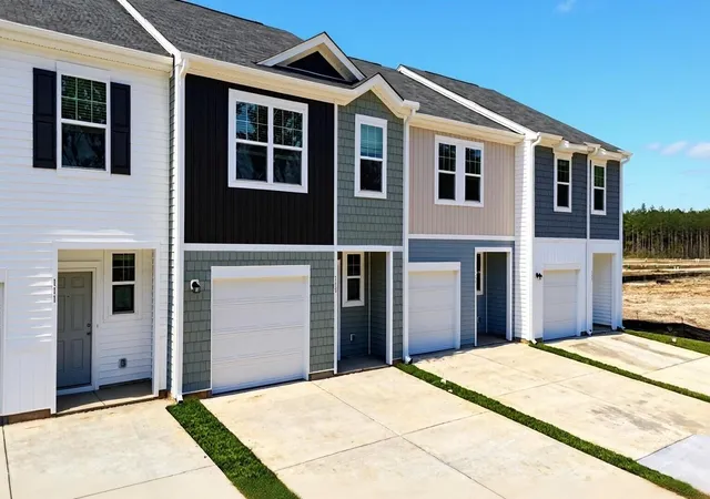 Photo 1 of Sale Pending at 128 Cotton Leaf Blvd #6, Summerville, SC 29486 | MLS# 26020282 | Listing updated on 2026-07-25