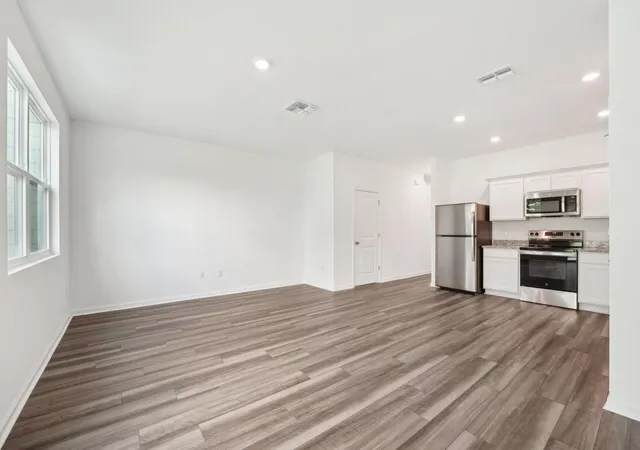 Photo 2 of Sale Pending at 128 Cotton Leaf Blvd #6, Summerville, SC 29486 | MLS# 26020282 | Listing updated on 2026-07-25