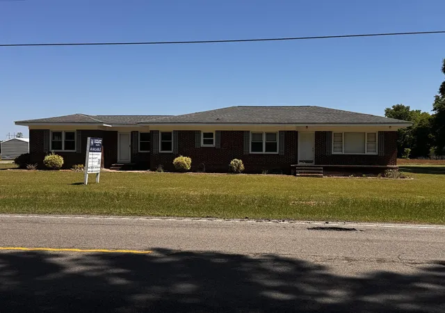 Homes for sale in Saint George, SC | 9865 Charleston Hwy, Saint George, SC 29477 | MLS# 26012065