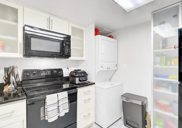 Homes for sale in Charleston, SC | 14 Lockwood Dr #6h, Charleston, SC 29401 | MLS# 25002630