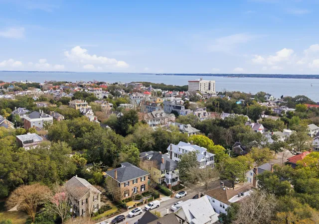 Homes for sale in Charleston, SC | 64 Lenwood Boulevard, Charleston, SC 29401 | Houzeo