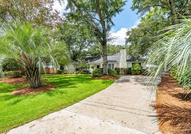 Photo 3 of Single family home for sale at 1670 Hunley Ave, Charleston, SC 29412 | MLS# 26022507 | Listing updated on 2026-10-05