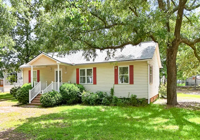 Photo 3 of Single family home for sale at 1104 Longpoint Rd, Cross, SC 29436 | MLS# 26018749 | Listing updated on 2026-08-27